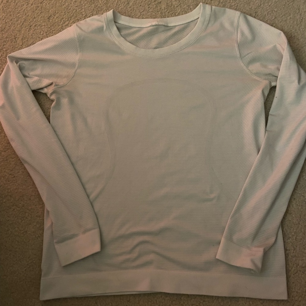 White long sleeve lululemon swiftly tech shirt